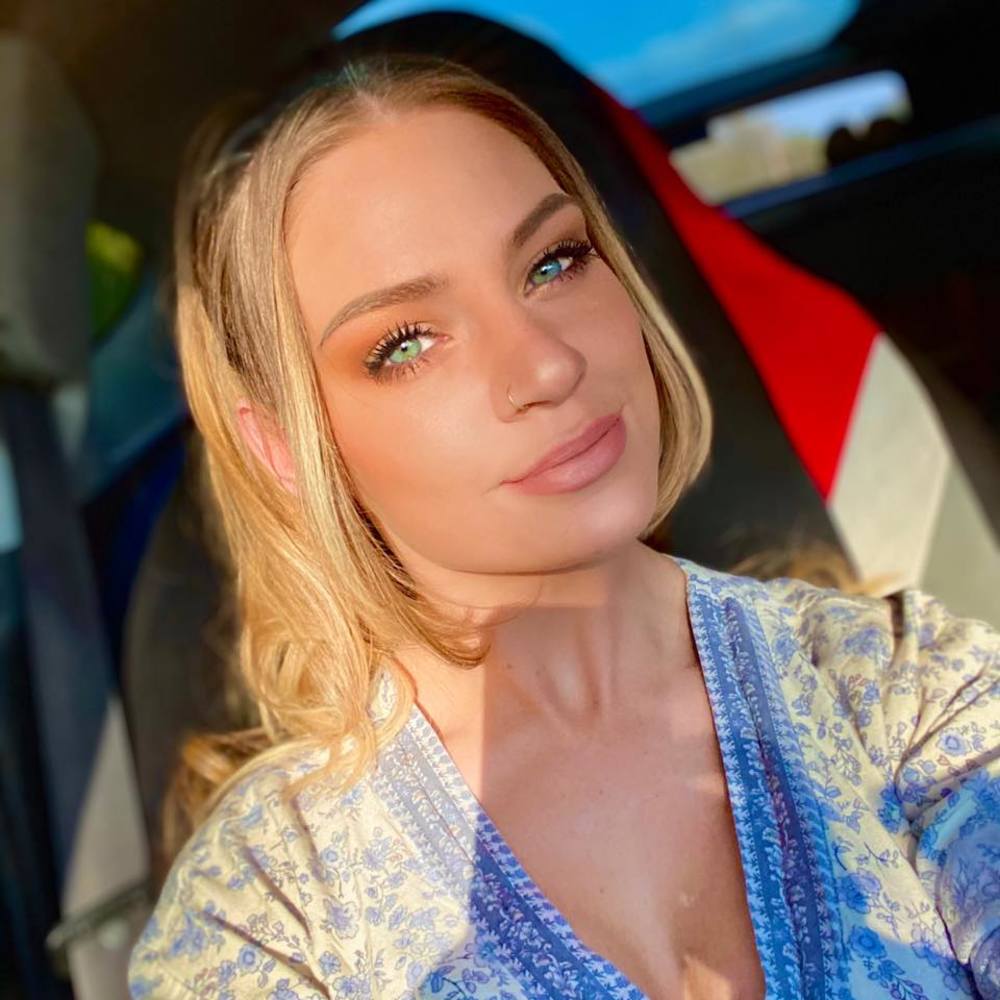 Meet your Posher, Alex